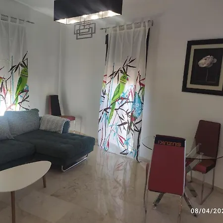 Larios Centro Triniad Apartment